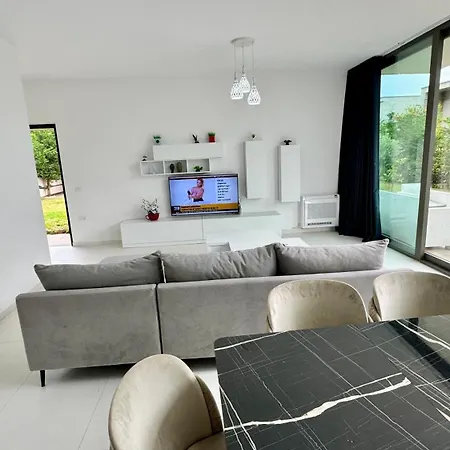 Circle & Drimades Apartamento